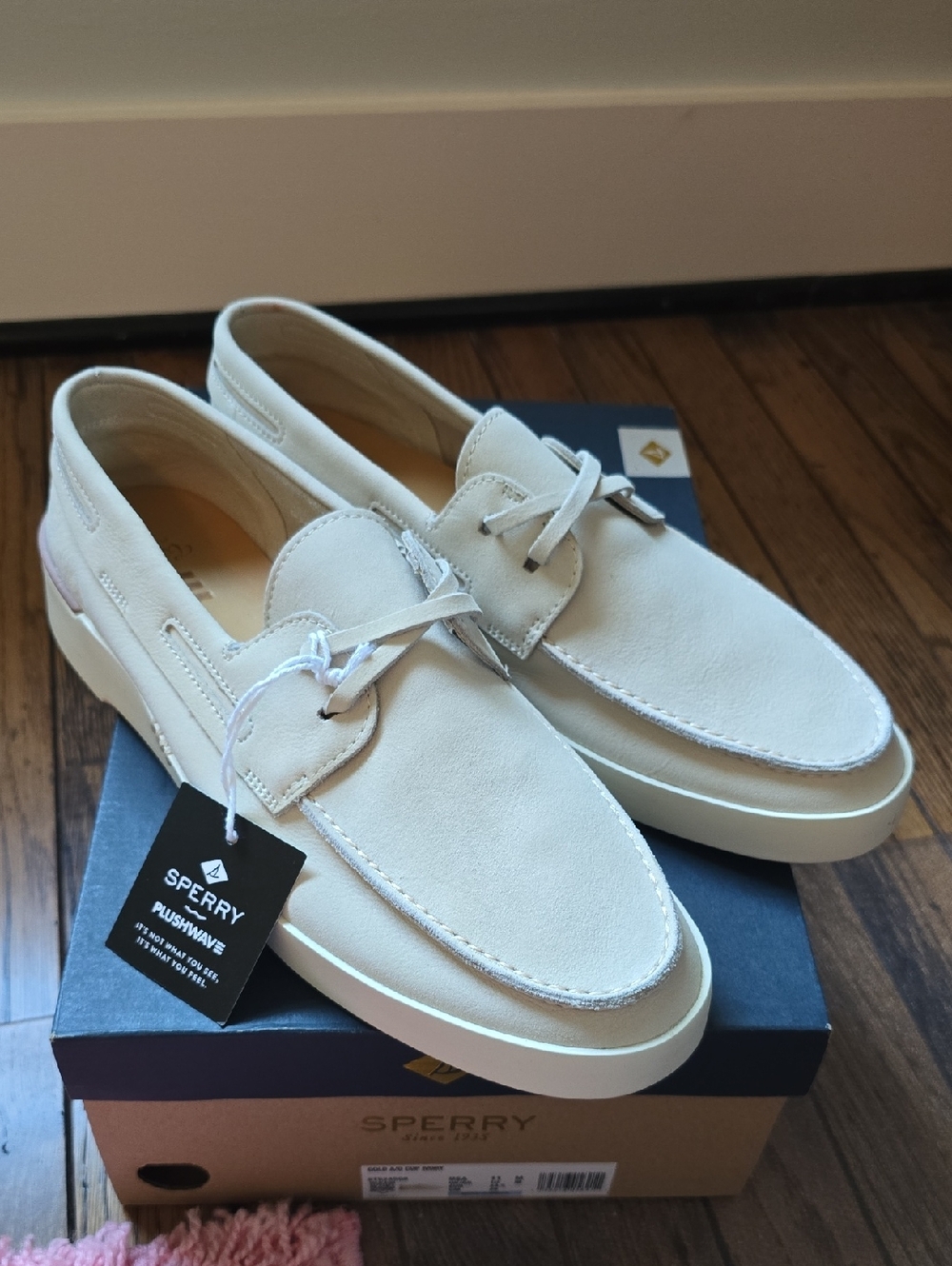 Sperry Gold Cup Plush Wave Ivory BNIB - 11